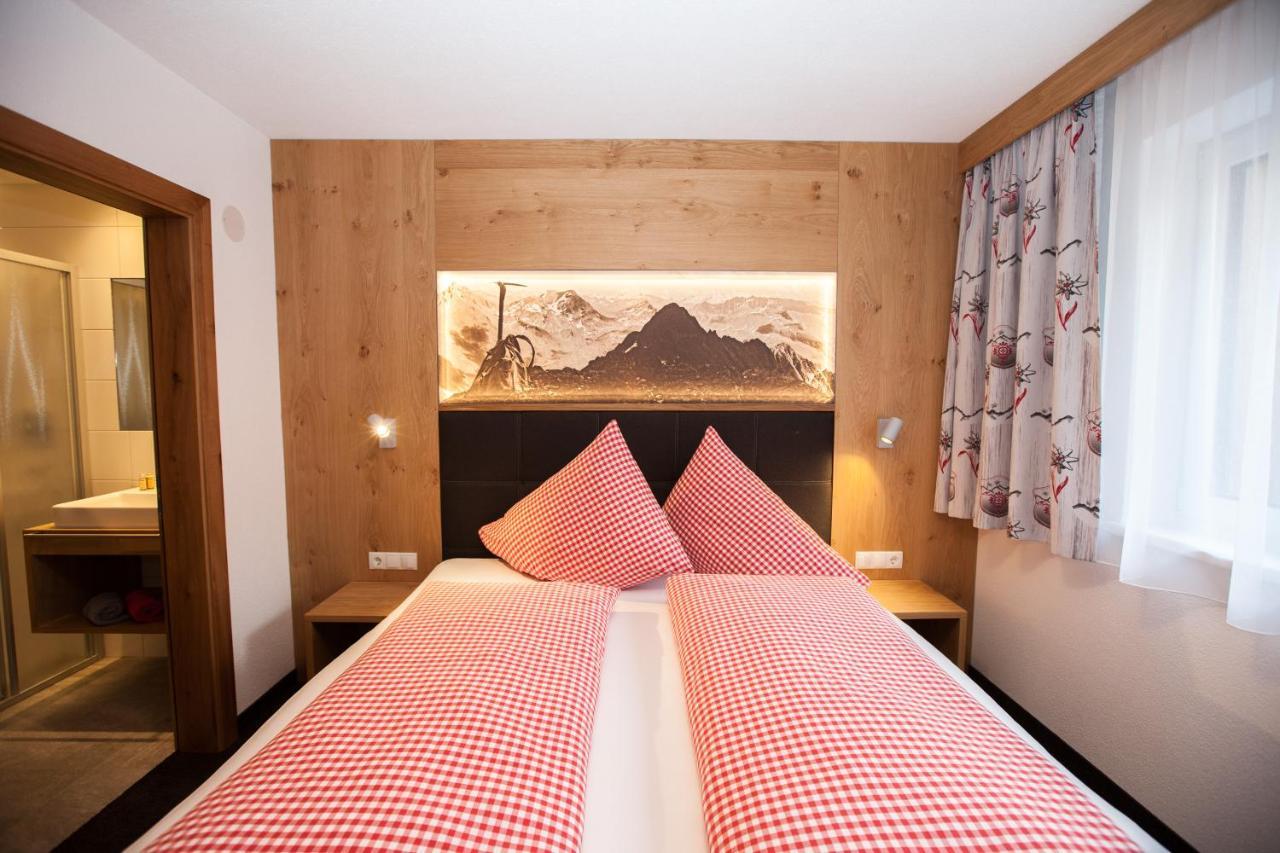 Haus Kuechelspitz Bed & Breakfast Ischgl