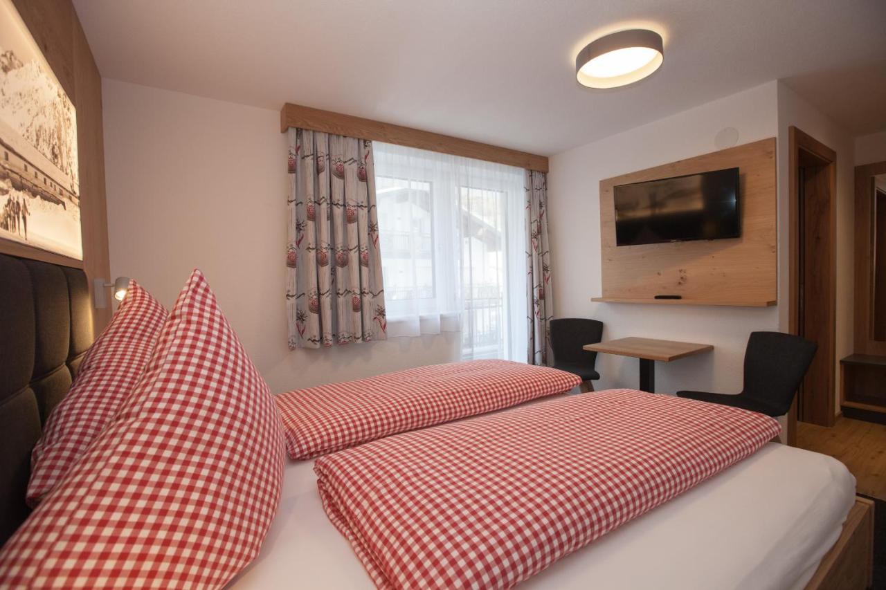 Haus Kuechelspitz Bed & Breakfast Ischgl